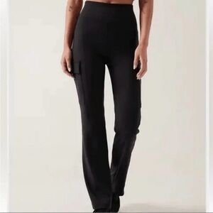 Athleta | Delancey straight cargo pants | Black | Various